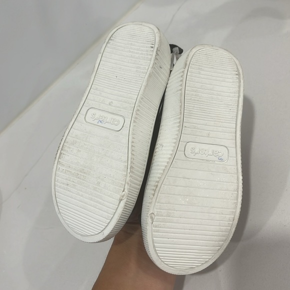 NWOT Carter’s Dinosaur Water Shoes - Picture 5 of 6